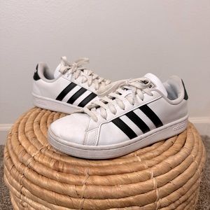 Women’s Adidas Cloudfoam - Black and White, Size: 7